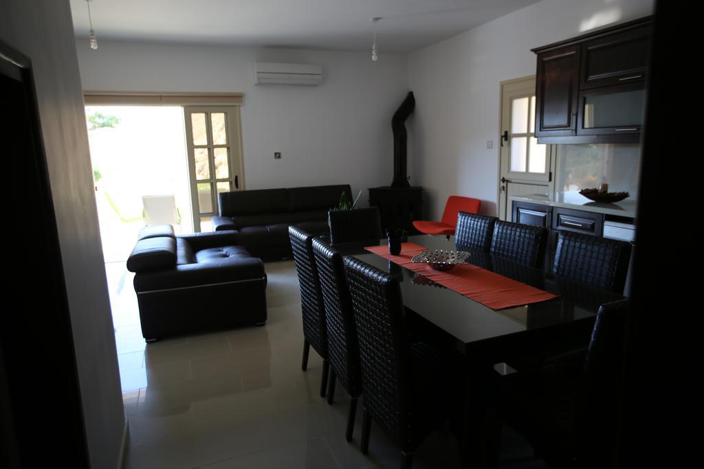 Villa Melyia Kato Pyrgos Chambre photo